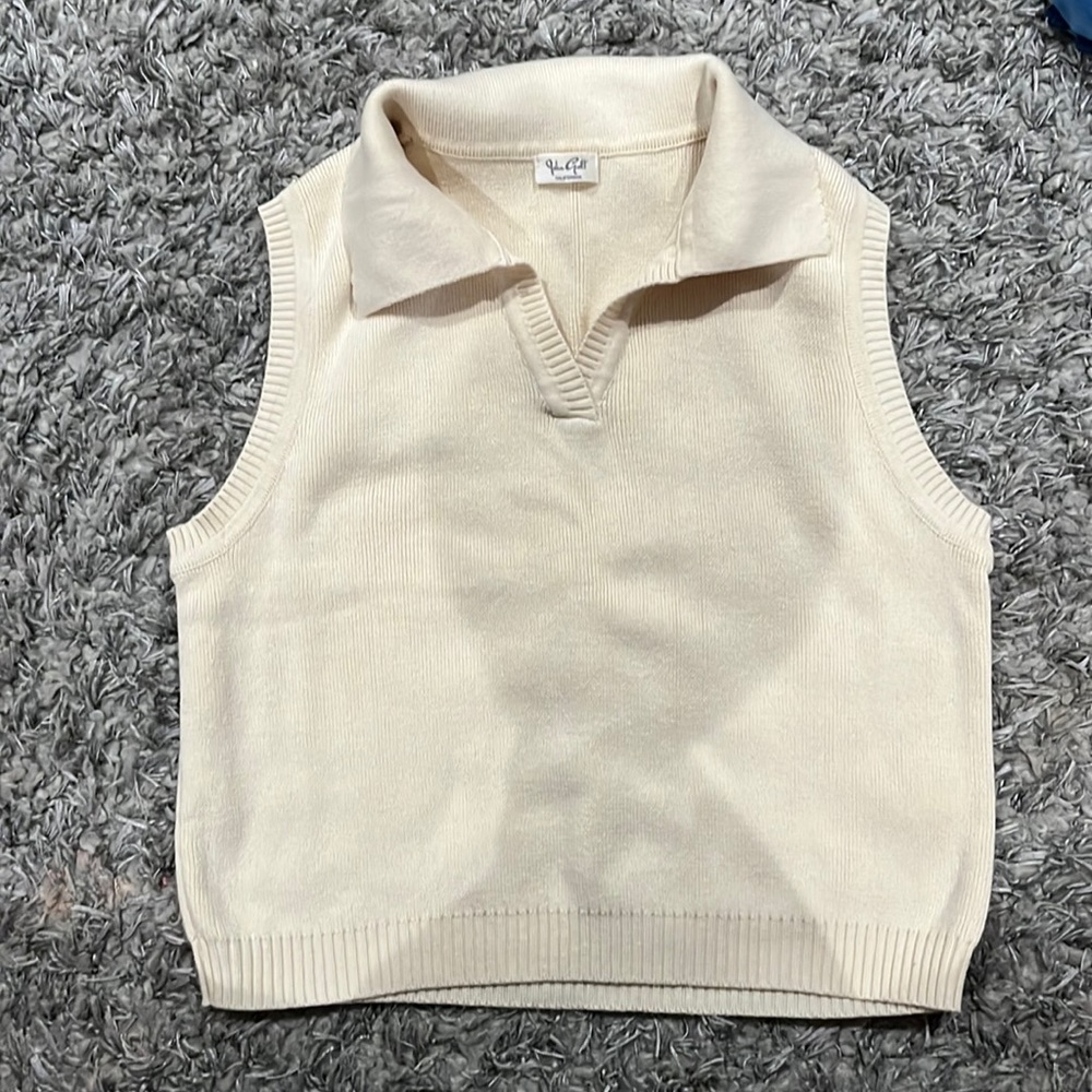 Sweater vest